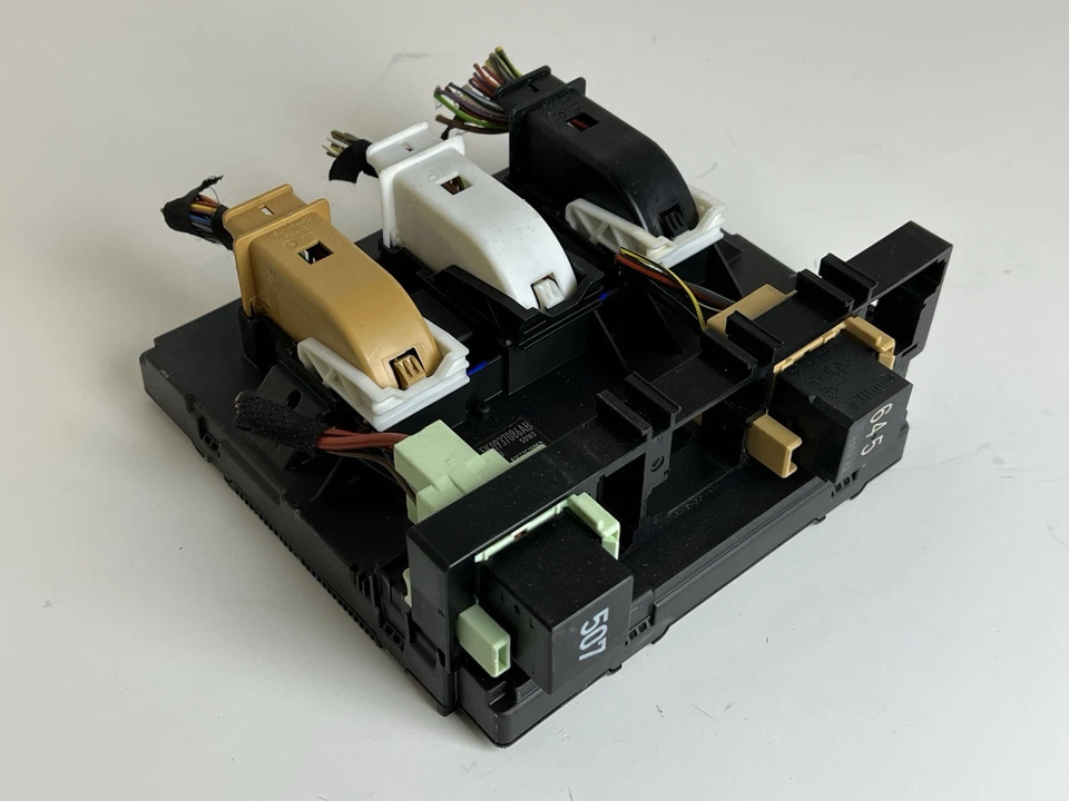 Volkswagen Golf 2016 módulo de control de carrocería BCM 5K0937086AB OEM Foto 1 de 4