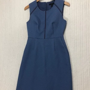 J. Abito smanicato girocollo tubino testurizzato con tasche blu taglia donna taglia 4P - Foto 1 di 8