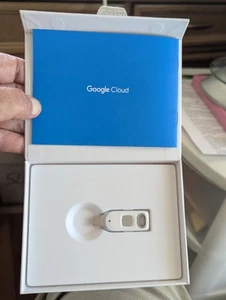 New Google Titan Security Key K52T USB-V/NFC - Bild 1 von 2