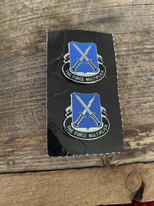 US Army Unit Crest 301st Military Intelligence BN. Pin - Picture 1 of 2