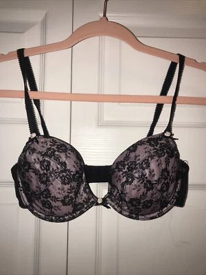 Sujetador con aros de encaje y flores H&M talla 34B Foto 1 de 4
