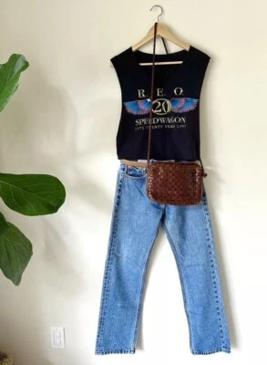 Camiseta concerto vintage anos 80 anos 90 REO Speedwagon Thrashed Cropped Band tamanho M grunge - Imagem 1 de 4