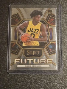 2023-24 Panini Select #3 Taylor Hendricks Select Future Silver Prizms - Foto 1 di 2