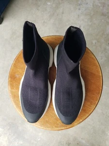 Elegant Via Spiga Verion Stretch-Sock Sneakers Size 6 | Pre-owned - Picture 1 of 7