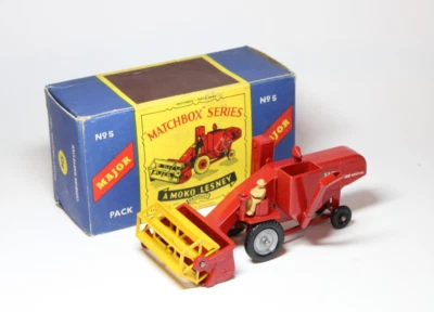 Matchbox Lesney Major Pack M5 Massey Ferguson 780 Combine Harvester - Image 1 of 2