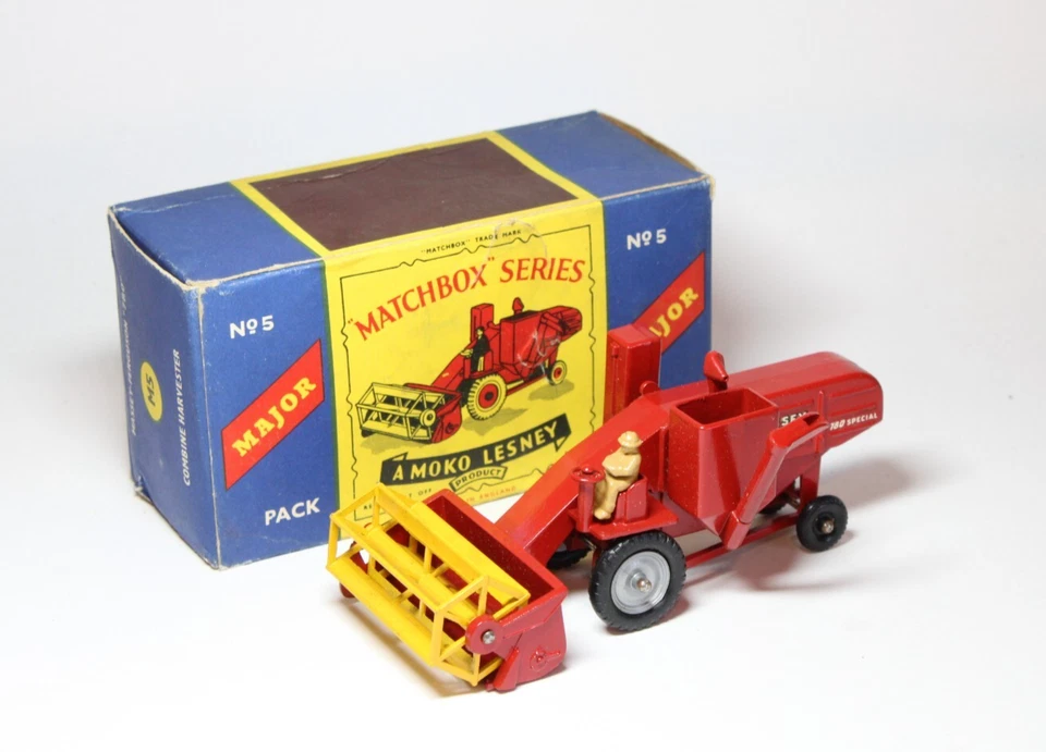 Matchbox Lesney Major Pack M5 Massey Ferguson 780 Combine Harvester - Image 1 of 2