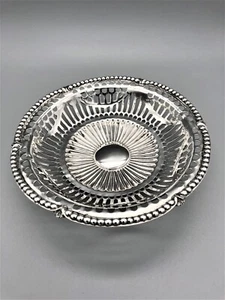 VICTORIAN STERLING SILVER BONBON DISH, GOLDSMITHS & SILVERSMITHS, LONDON, 1897 - Picture 1 of 6