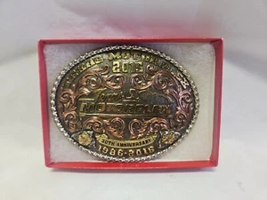 1986-2015 TEXAS MOTORPLEX BELT BUCKLE 30TH ANNIVERSARY SADDLES AND SILVER - Picture 1 of 8