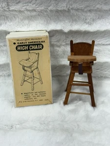 Mini casa de muñecas Shackman de colección madera americana temprana "accesorio de silla alta en caja - Imagen 1 de 6