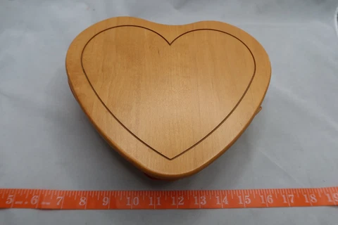 Longaberger Sweetheart Love Letters Basket with Plastic Protector 1999 Valentine Cover