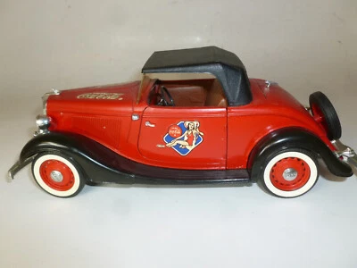 Solido Ford V8  "Coca Cola"  Cabrio - Oldtimer-Modell rot - schwarz   1:19 - Bild 1 von 4