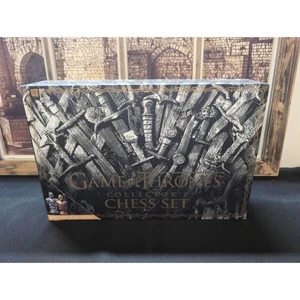 Juego de Tronos Juego de Tronos Juego de Ajedrez Coleccionista 32 Piezas Esculpidas Personalizadas CASI COMO NUEVAS SIN USAR  - Imagen 1 de 16