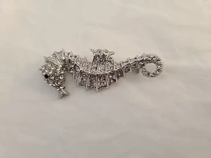 Seahorse Crystal Rhinestones Brooch Pin  Jewelry Gift Ladies 2" - Picture 1 of 6