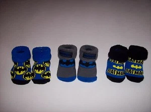 Batman Crib Shoes Booties Socks 3 Pair Sz 0-6 Mos Blu Gra Blk Yel DC Comics - Picture 1 of 6