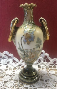 Ernst Wahliss Turn / Vaso in porcellana 7 1/2 - Foto 1 di 11