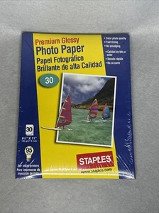 Staples Premium Glossy Photo Paper 8.5" x 11" 30/Pk for Inkjet Printer NEW - Picture 1 of 2