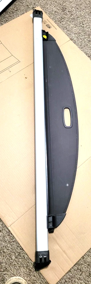 2006 -2009 HYUNDAI TUCSON Rear Cargo Cover Sun Shade Opens   - Изображение 1 из 2