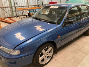 VR Holden Commodore Sedan 1995 Rolling Body - No drivetrain - Very clean example - Picture 1 of 24