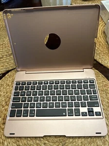 Bluetooth Keyboard case (pink )no charging cord. Fits 10in tablet Miner Scratch - Picture 1 of 5