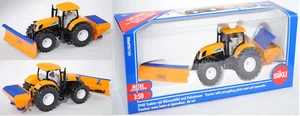 Siku Super 2940 00002 New Holland T7070 mit Schneepflug und Streumaschine - Bild 1 von 1