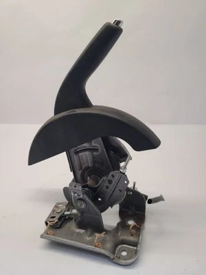 Nissan Sentra 2018 18 palanca de freno de emergencia  Foto 1 de 4