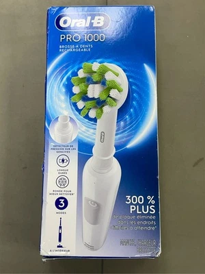 Oral-B - Pro 1000 электрическая зубная щетка - белый - Изображение 1 из 3