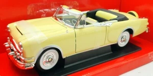 Road Signature scala 1/18 pressofuso 92798 - 1953 Packard Caribbean - crema - Foto 1 di 5