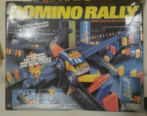 Domino Rally 1992 Spectacular Stunt Set incomplete for parts with original box  - Picture 1 of 3