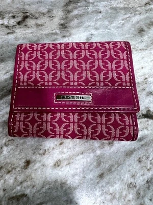 Cartera de cuero rosa fósil y lona triple pliegue cierre a presión Foto 1 de 4