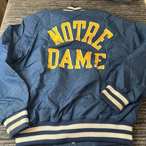 Vintage Champion Notre Dame Bomberjacke M Fighting Irish NCAA Knopf Druckknopf LESEN - Bild 1 von 14