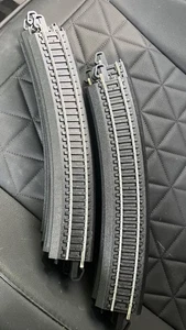11 Bachmann HO 18” Radius 30 Degree E-Z Curve Track - Picture 1 of 6