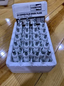Champion 129 Copper Plus Spark Plugs RF10C - 24-pack - Picture 1 of 3