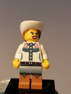 LEGO Minifigures Cowgirl Series 8 Collectible Col116 - Picture 1 of 3