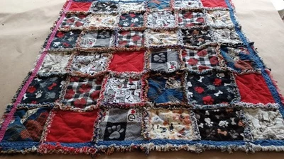 PERRO CACHORRO Tema COLCHA DE TRAPO Franela Estudiante Bebé Muñeca Regalo Silla Cubierta Tiro Foto 1 de 4