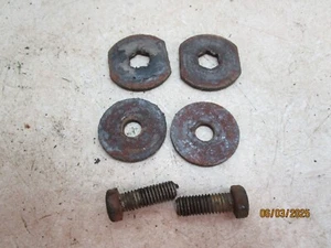 SIMPLICITY REGENT 38" LAWN MOWER KOHLER CV14 14HP SPINDLE MOUNTING BOLTS - Picture 1 of 3