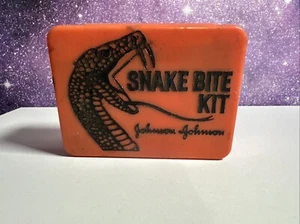 Kit de mordedura de serpiente de sonajero vintage Johnson & Johnson estuche de transporte accesorios senderismo - Imagen 1 de 23