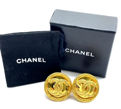 Auténticos Pendientes Chanel Coco Mark Redondos GP 93P 28,86g con B/D SK030728 Foto 1 de 4