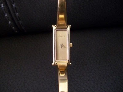 Gucci 1500L Gold metal finish Womens watch. Good working condition. - Image 1 of 4