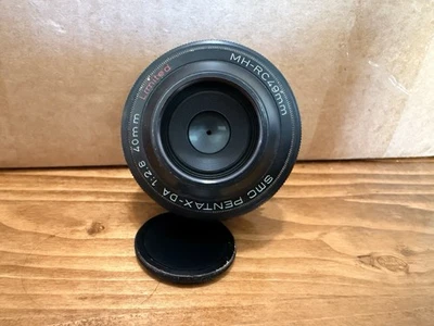 [Almost MINT] smc Pentax DA 40mm f/2.8 Limited Pancake AF Lens - Image 1 of 4