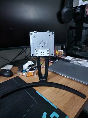 Acer ED273U Abmiipx 27" WQHD VA LCD Curved Monitor - Black - Image 1 of 4