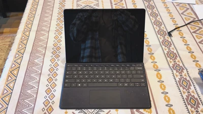 Surface Pro 9 13" i5-1235U 16GB 256GB w/TouchID Keyboard, Slim Pen 2, AC Adapter - Image 1 of 4