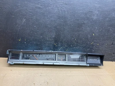 Oldsmobile Delta 88 1988-1991 velocímetro calibre en racimo bisel moldura OE U4783 DG Foto 1 de 4