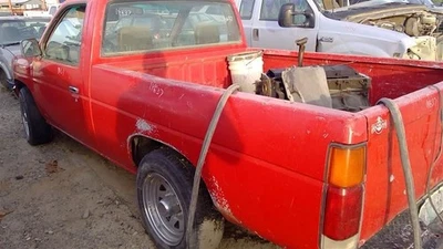 Corpo do acelerador 4 cilindros através de 3/92 compatível com 91-93 Nissan Pickup 1562624 - Imagem 1 de 4