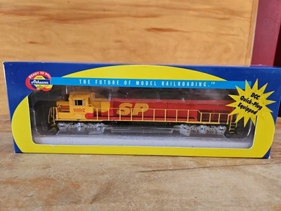 HO Athearn 91610 SP Kodachrome SD45T-2 Diesel Locomotive #9192 NEW IN BOX - Image 1 of 4