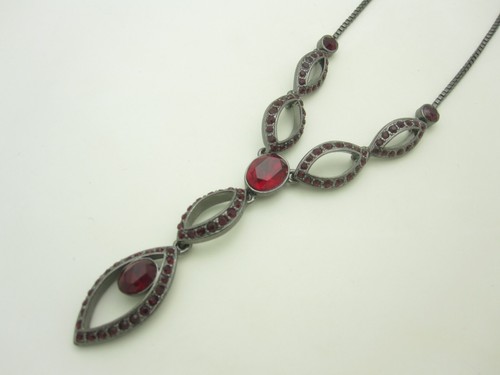 Collana Vintage GIVENCHY Cristallo Rosso Metallo Nero Collana Pendente Ovale