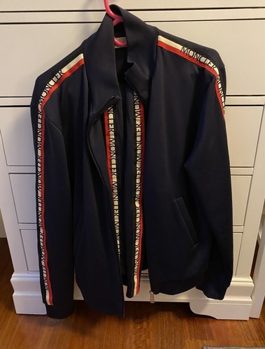 Tuta con logo Moncler blu navy grande