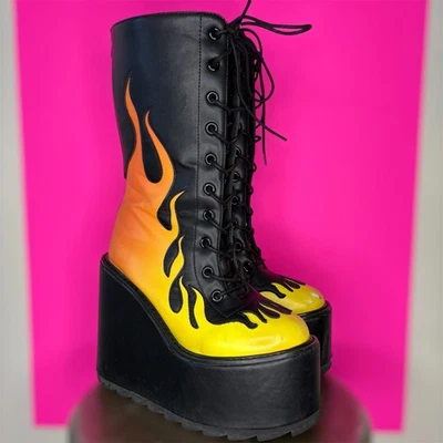 Bota de plataforma con cordones YRU Dune Flame talla 9M Foto 1 de 4