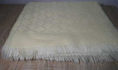 ❤️IVORY FARBENE TISCHDECKE  STRUKTURSTOFF  RUNDUM FRANSEN VINTAGE 130X160CM TOP - Bild 1 von 4