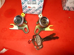 TOYOTA CAMRY-CELICA 1997-2001 NEW--DOOR CYLINDER LOCK -PAIR - Bild 1 von 2