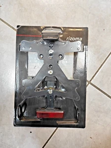 RIZOMA Kennzeichenhalter - Picture 1 of 4